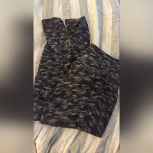 Athleta black camo leggings